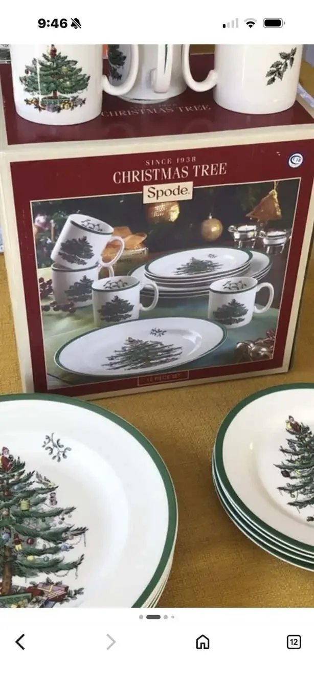 Spode Christmas Tree 12-Piece Dinnerware Set, Service for 4